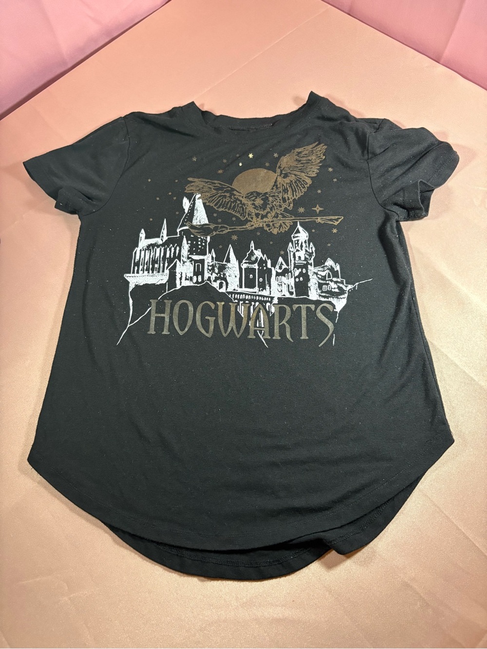 Warner Bros. Black Hogwarts Graphic Tee